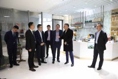 山东海洋集团党委书记、董事长包剑英到青岛国际航运中心调研