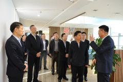 中国海员建设工会党组成员武建光一行到青岛国际航运中心调研指导楼宇党建工作