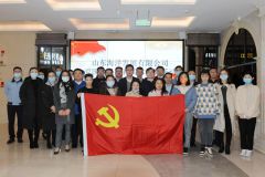 海洋发展组织全员观看爱国主义教育影片